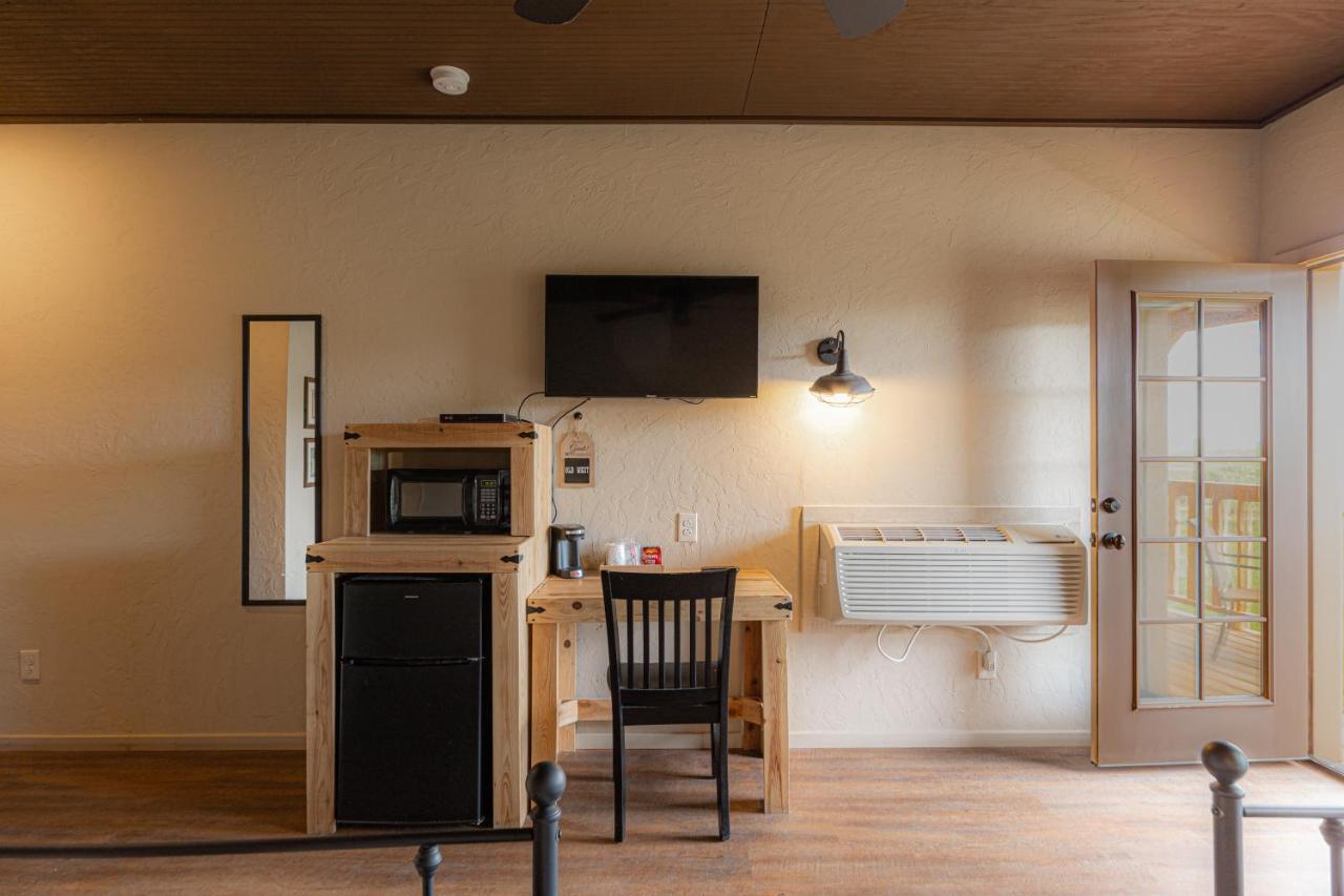 -Pet Friendly- Miners Cabin #6 - King Bed With Private Balcony Tombstone Eksteriør billede