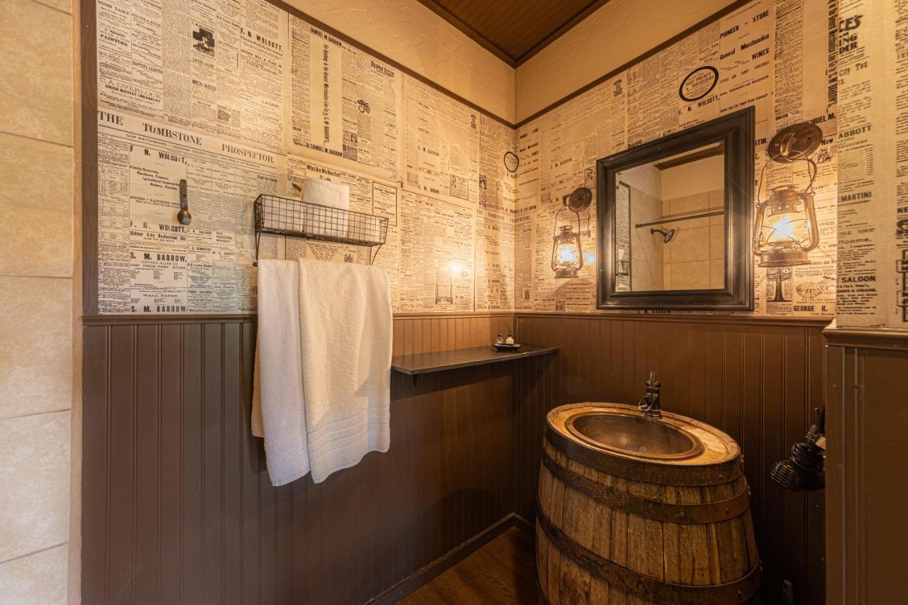 -Pet Friendly- Miners Cabin #6 - King Bed With Private Balcony Tombstone Eksteriør billede
