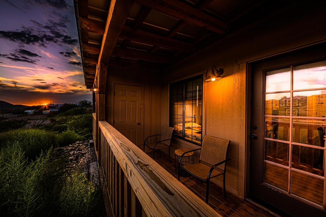 -Pet Friendly- Miners Cabin #6 - King Bed With Private Balcony Tombstone Eksteriør billede