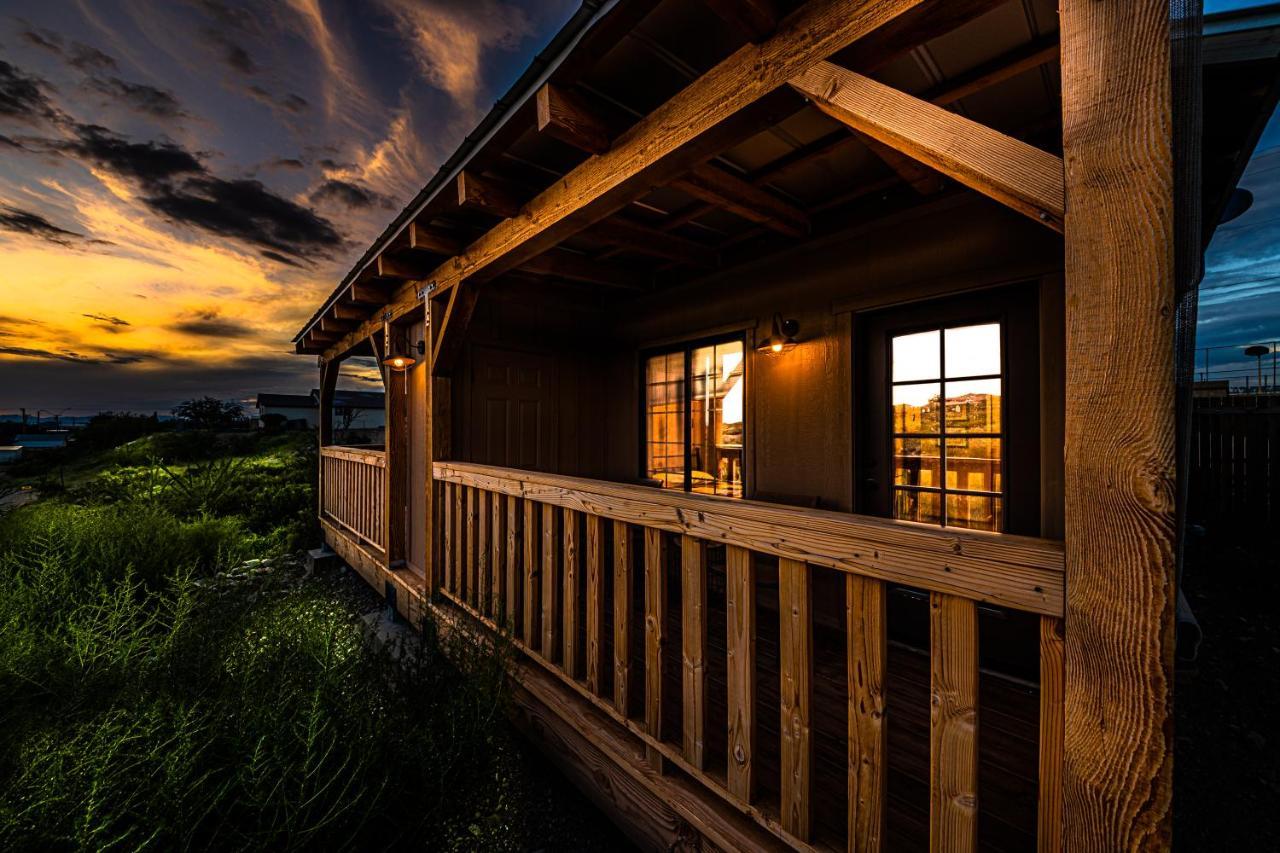 -Pet Friendly- Miners Cabin #6 - King Bed With Private Balcony Tombstone Eksteriør billede